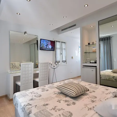 Hotell Alexandros And