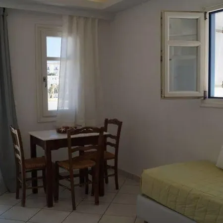 Hotell Alexandros And Páros