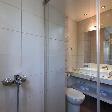 Alexandros And Otel 4*